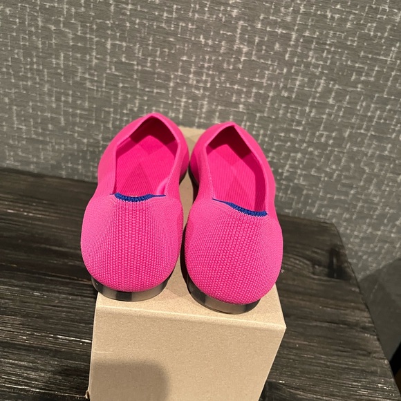New Rothy’s The Point Flat Shoes Dragon Fruit Pink 8.5 - Picture 8 of 10